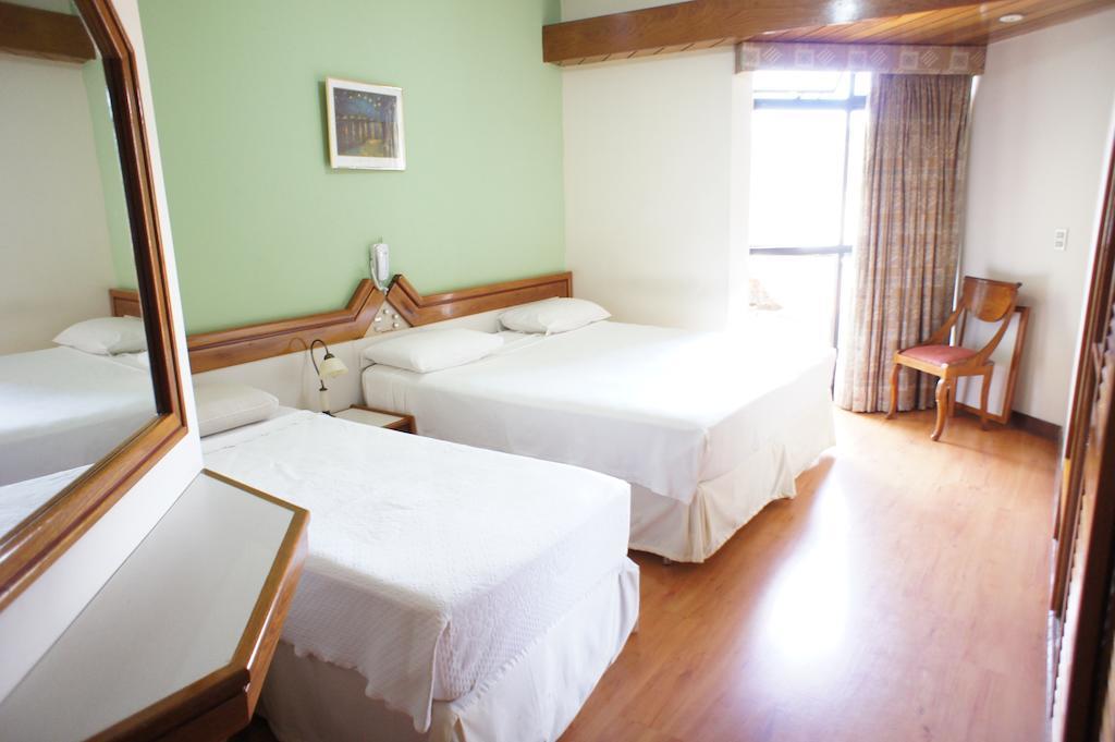 Hotel Solar Corte Real Сабара Номер фото